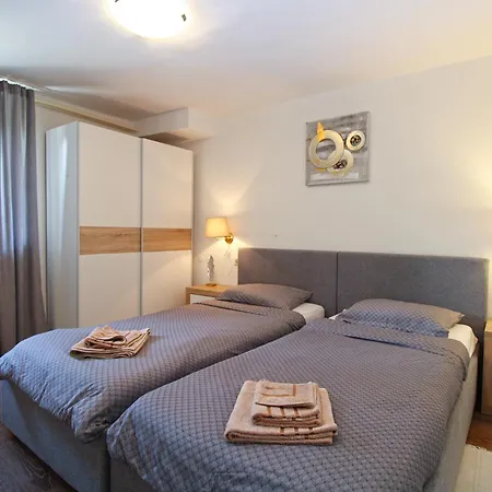 Marko 1278 Apartment *
